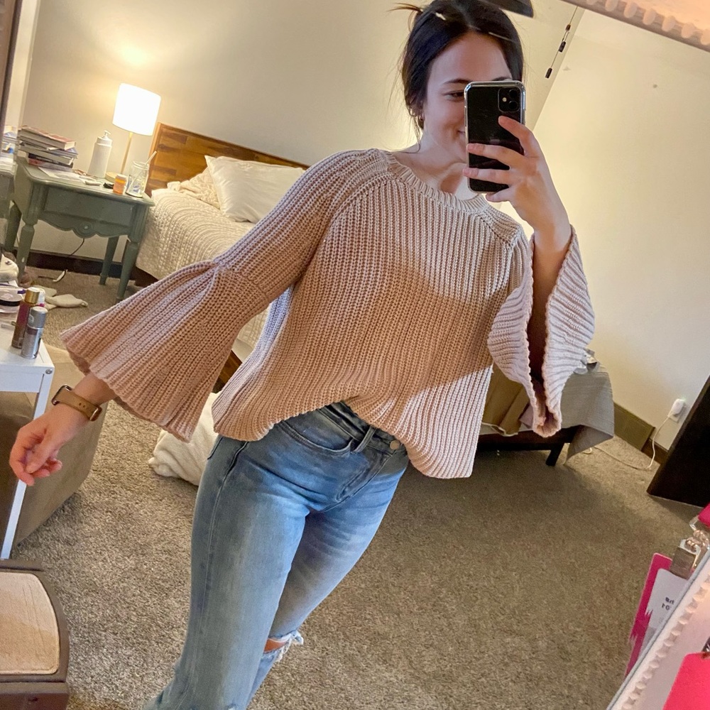 Flare sleeve sweater